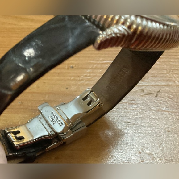 Judith RipkaSterling Silver mother of pearl hearts deployment buckle wrist watch - Picture 5 of 8